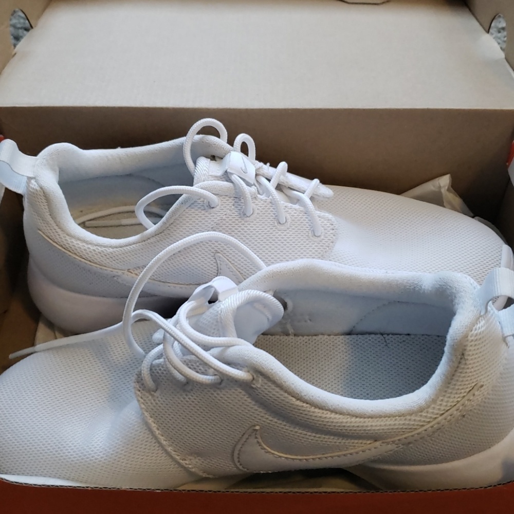 Nike Rosche Sneakers